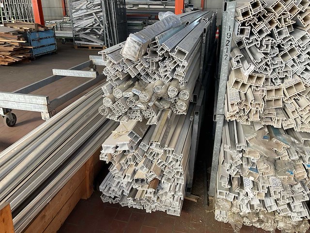 Partij kozijnprofielen - afbeelding 2 van  5