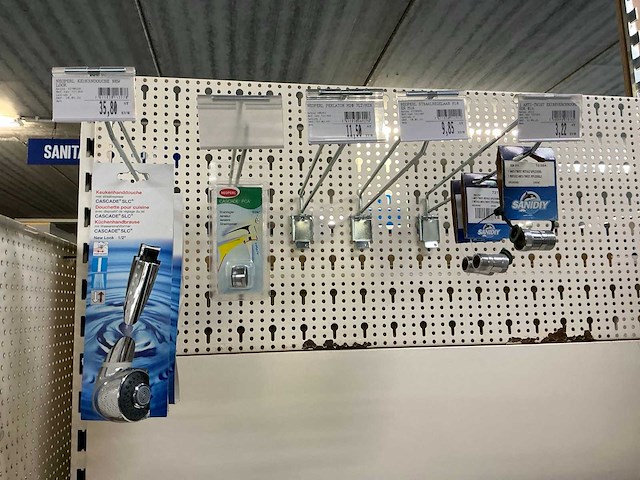 Partij kraanwerk en installatietoebehoren - afbeelding 12 van  25