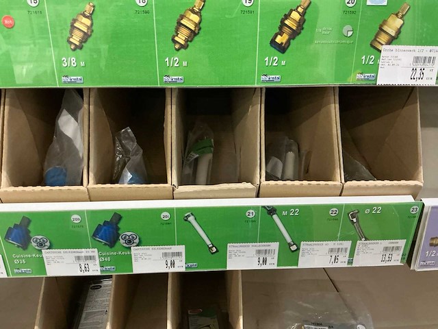 Partij kraanwerk en installatietoebehoren - afbeelding 20 van  25