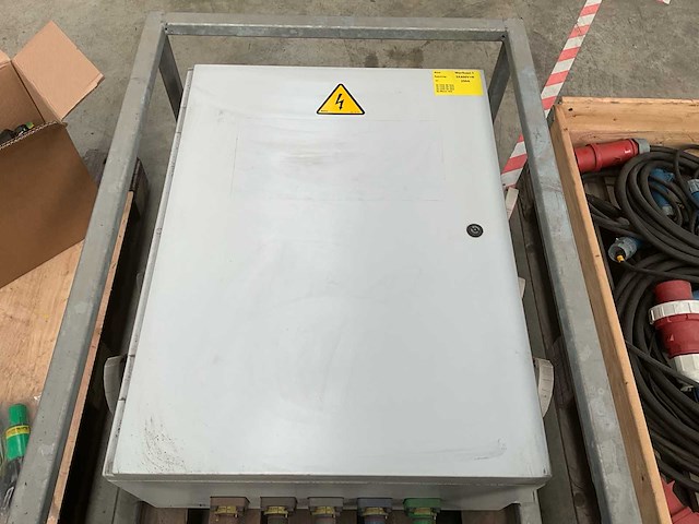 Partij krachtstroom materiaal 400v – kabels, verdeelkasten en stekkers - afbeelding 16 van  18