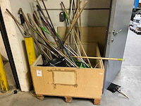 Partij kuismateriaal - afbeelding 1 van  2