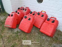 Partij kunststof brandstoftanks