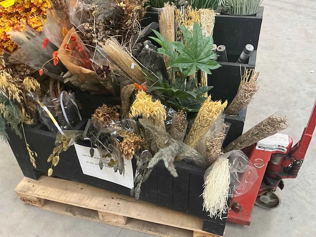 Partij kunststof en gedroogde bloemen - afbeelding 5 van  6