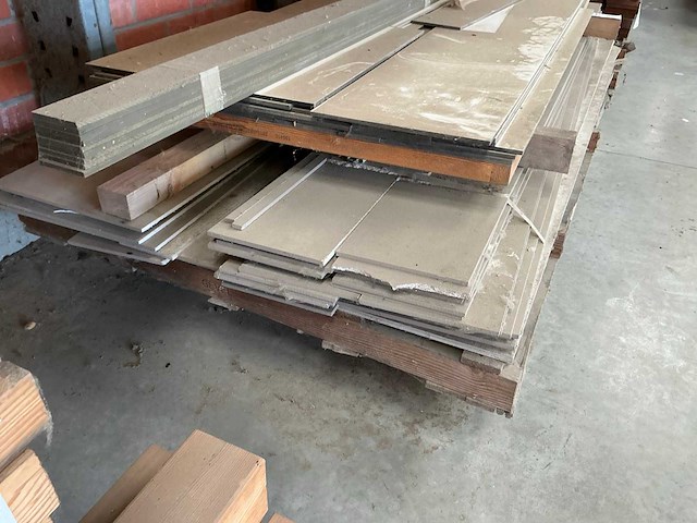 Partij kunststof latten en platen - afbeelding 3 van  5