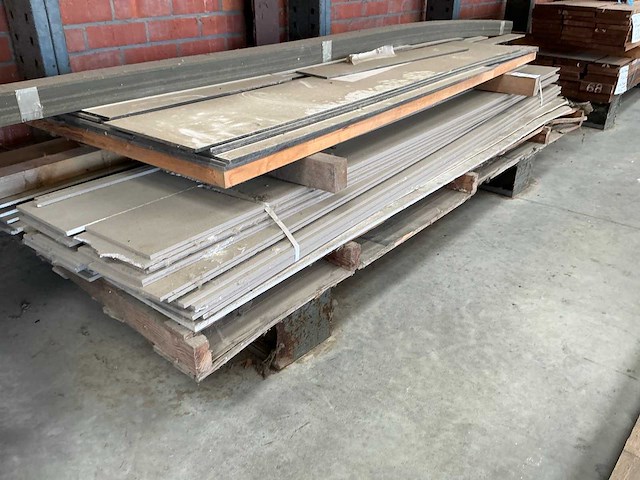 Partij kunststof latten en platen - afbeelding 5 van  5