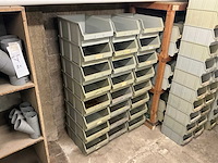 Partij kunststof magazijnbakjes - afbeelding 2 van  5