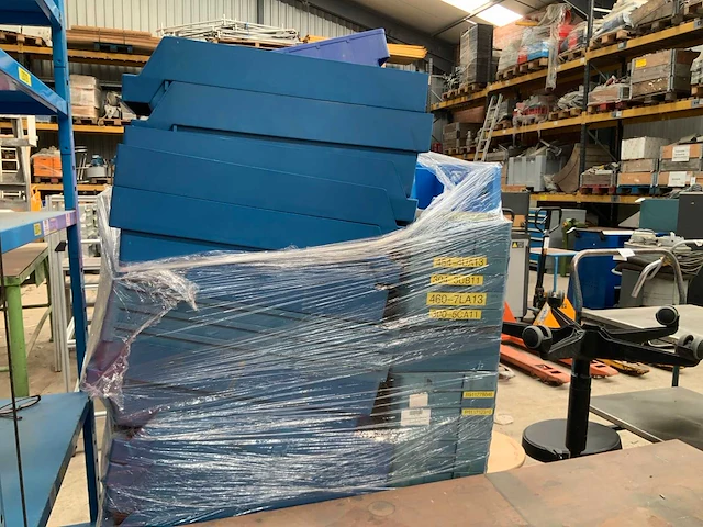 Partij kunststof magazijnbakken - afbeelding 5 van  5