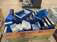 Partij kunststof magazijnbakken - afbeelding 4 van  4