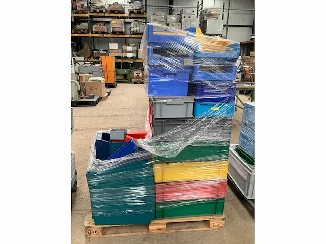 Partij kunststof magazijnbakken - afbeelding 3 van  4