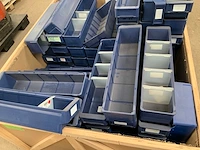 Partij kunststof magazijnbakken - afbeelding 2 van  3
