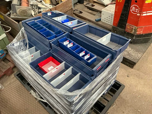 Partij kunststof magazijnbakken - afbeelding 3 van  6