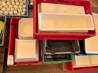 Partij kunststof schalen en kommen - afbeelding 1 van  10