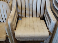 Partij kunststof stoelen - afbeelding 3 van  4