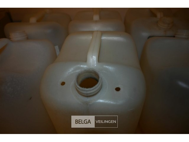 Partij kunststof waterbidons - afbeelding 3 van  5