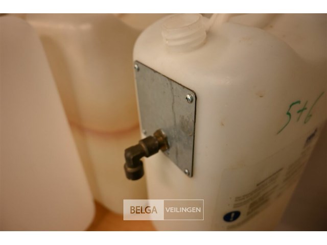 Partij kunststof waterbidons - afbeelding 5 van  5