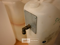 Partij kunststof waterbidons - afbeelding 5 van  5