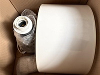 Partij kussens en decoratieve lamp - afbeelding 2 van  3