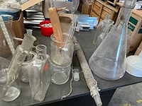 Partij laboratoriumglaswerk voor chemie - afbeelding 4 van  9