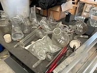 Partij laboratoriumglaswerk voor chemie - afbeelding 8 van  9