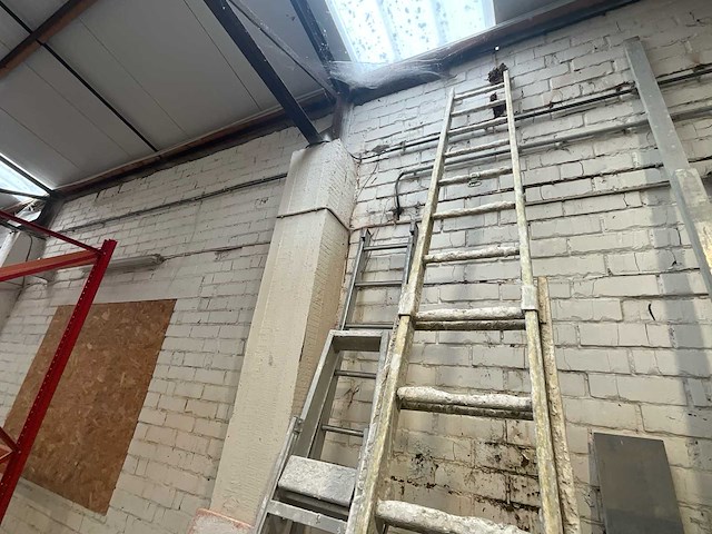 Partij ladders en schildersbokken - afbeelding 2 van  4
