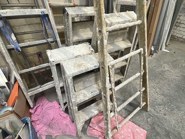 Partij ladders en schildersbokken - afbeelding 3 van  4