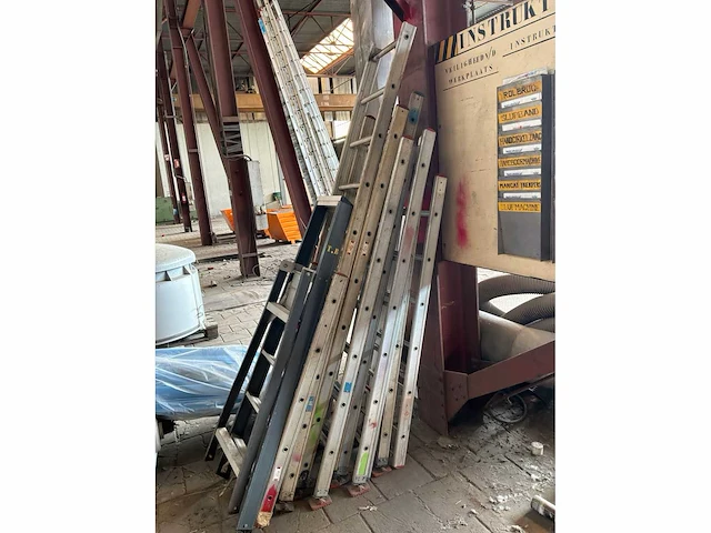 Partij ladders en trappen - afbeelding 2 van  3