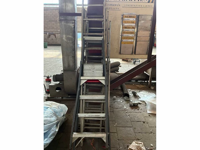 Partij ladders en trappen - afbeelding 3 van  3