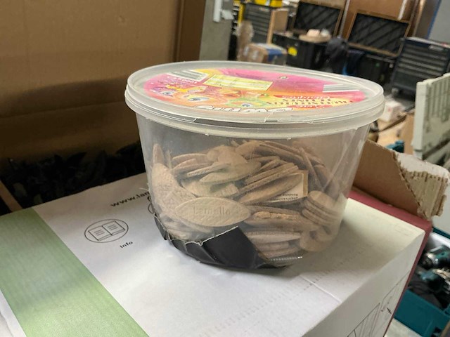 Partij lamellen en lijmhulpen - afbeelding 2 van  3