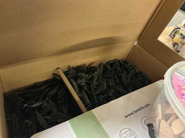 Partij lamellen en lijmhulpen - afbeelding 3 van  3