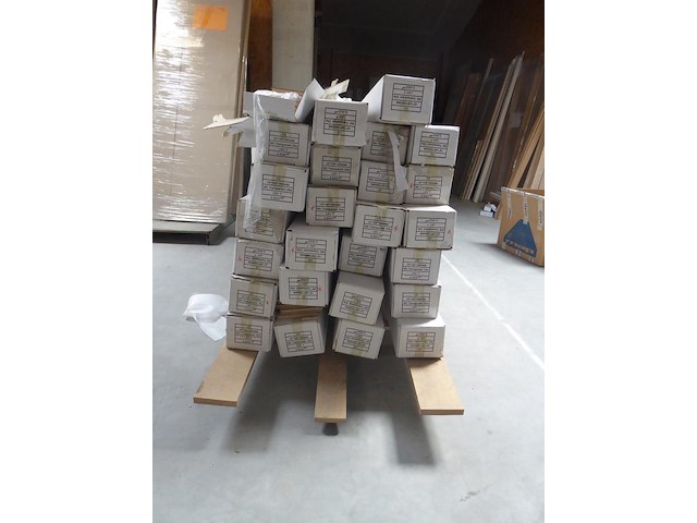 Partij laminaat/parket + lijm - afbeelding 1 van  7