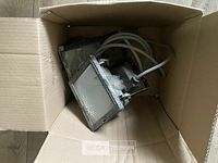 Partij lampen gebruikt 2x straler + 1x sierlamp - afbeelding 1 van  4