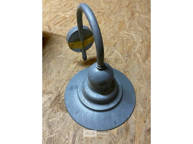 Partij lampen gebruikt 2x straler + 1x sierlamp - afbeelding 3 van  4