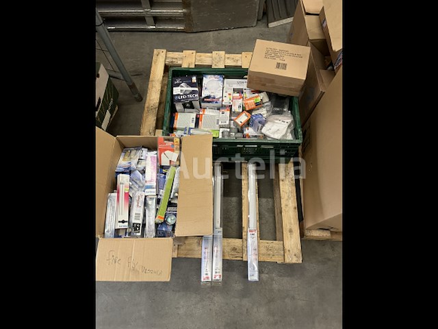 Partij lampen, led etc - afbeelding 1 van  7