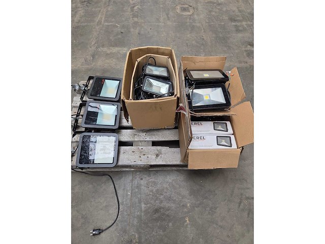 Partij led-hqi verstralers - afbeelding 1 van  8