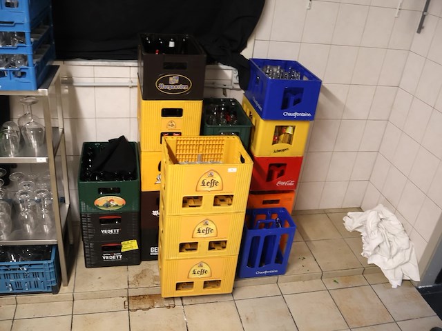 Partij leeggoed - afbeelding 2 van  4