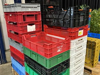 Partij lege bakken - afbeelding 2 van  4