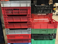 Partij lege bakken - afbeelding 3 van  4