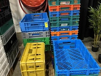 Partij lege bakken - afbeelding 2 van  3