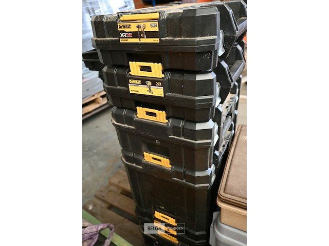 Partij lege dewalt koffers (7x) - afbeelding 1 van  2