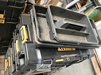 Partij lege dewaltkoffers met toughsystem - afbeelding 2 van  3