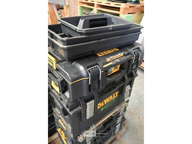 Partij lege dewaltkoffers met toughsystem - afbeelding 3 van  3
