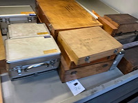 Partij lege houten kisten en gereedschapskoffers - afbeelding 4 van  6