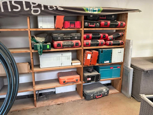 Partij lege machine opbergboxen - afbeelding 1 van  1