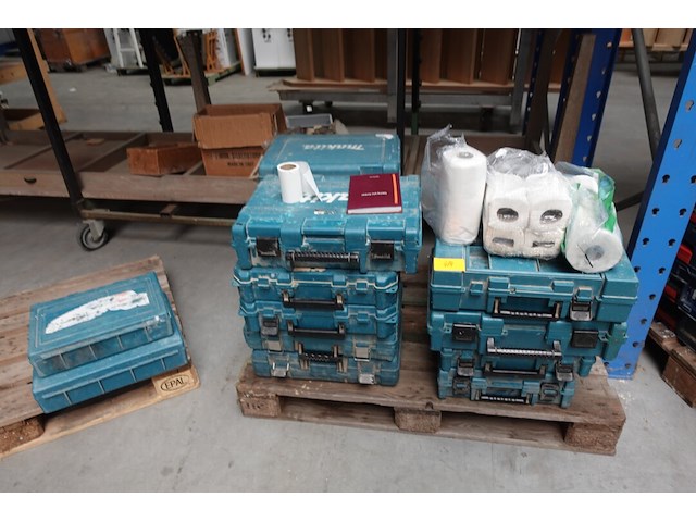 Partij lege werkkoffers makita - afbeelding 1 van  6