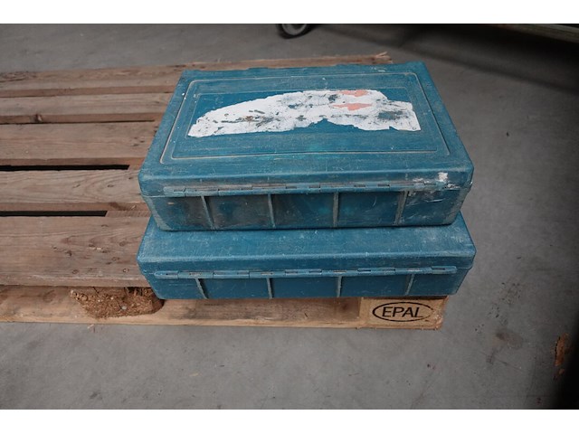 Partij lege werkkoffers makita - afbeelding 4 van  6