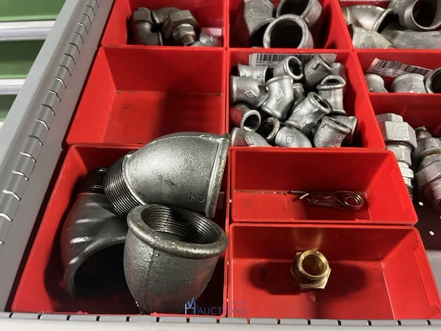 Partij leidingkoppelingen en fittingen - afbeelding 26 van  92