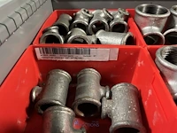 Partij leidingkoppelingen en fittingen - afbeelding 30 van  92