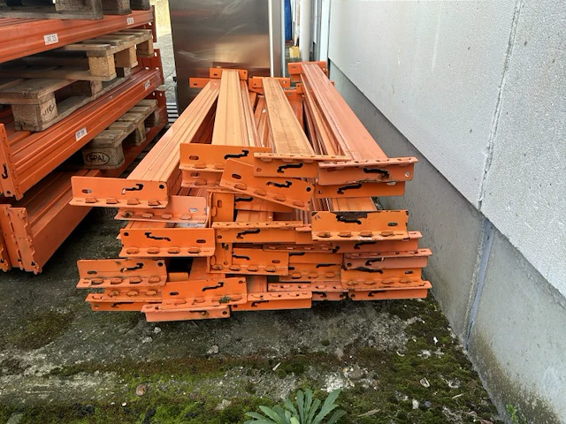 Partij liggers voor palletstelling - afbeelding 3 van  6