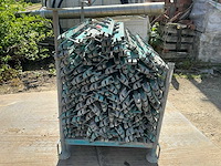 Partij liggers voor vloeren - afbeelding 2 van  2