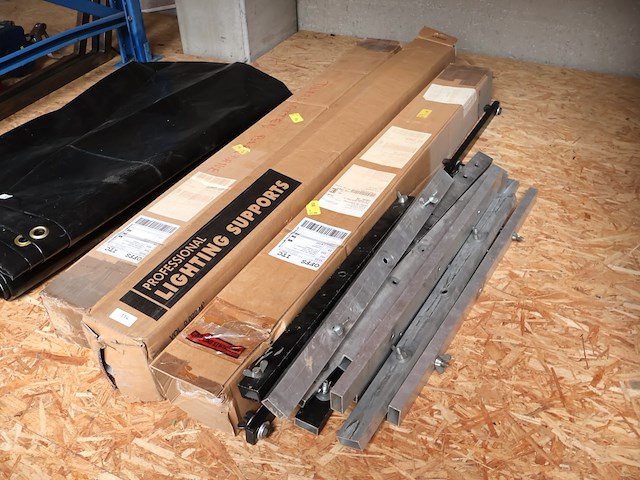 Partij lighting supports - afbeelding 1 van  4